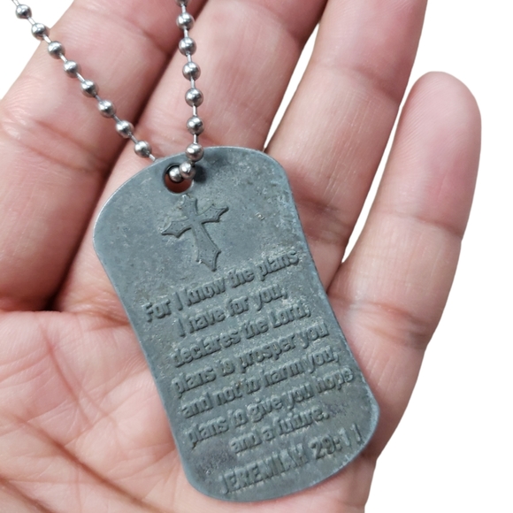 Vintage Gunmetal Toned Shields of Strength II Cor 10:5 & Jeremiah 29:11 - Picture 2 of 4